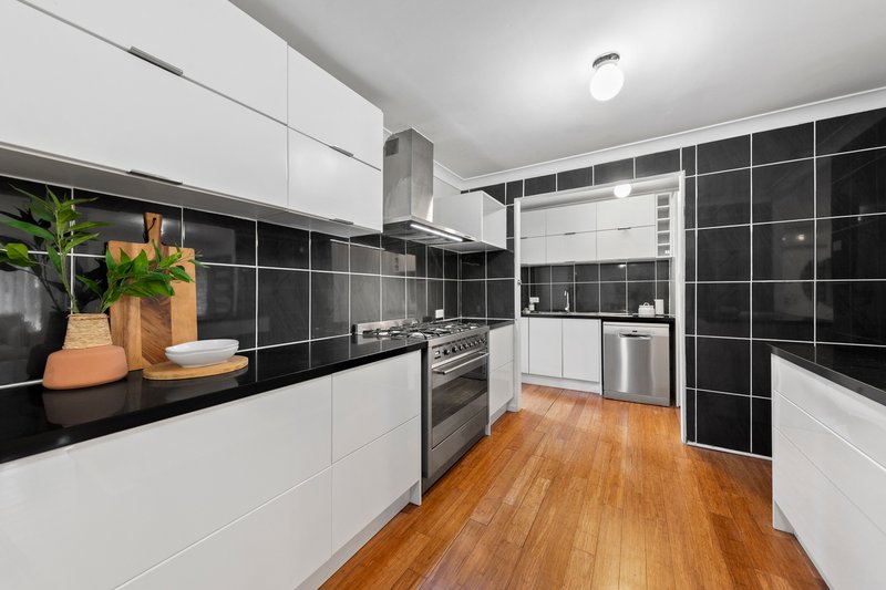 Photo - 29 Bindowan Crescent, Maryland NSW 2287 - Image 2