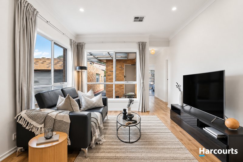 Photo - 29 Bishop Street, Oakleigh VIC 3166 - Image 6