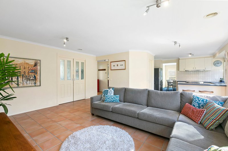 Photo - 29 Black Knight Street, Mordialloc VIC 3195 - Image 4