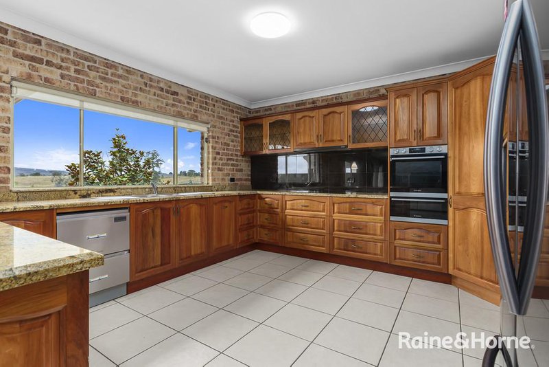 Photo - 29 Blue Gum Drive, Aberglasslyn NSW 2320 - Image 3