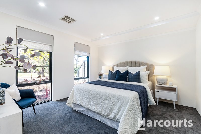 Photo - 29 Botanic Avenue, Banksia Grove WA 6031 - Image 4