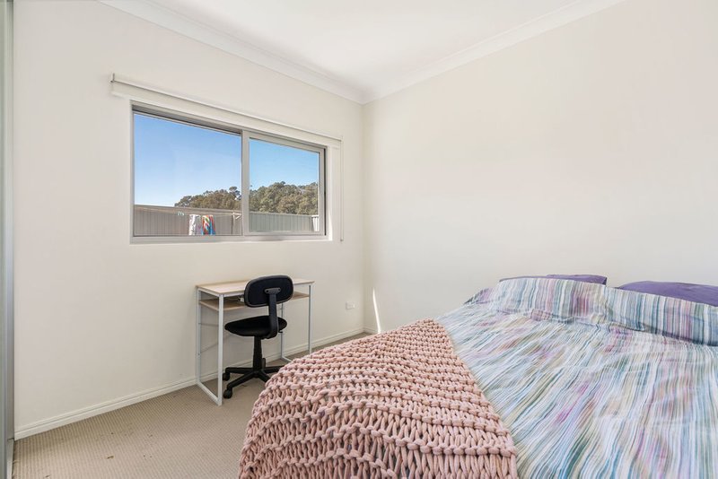 Photo - 29 Bowaga Circuit, Villawood NSW 2163 - Image 7