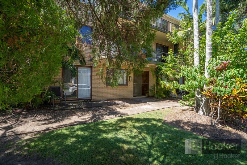 Photo - 2/9 Bradford Street, Labrador QLD 4215 - Image 9