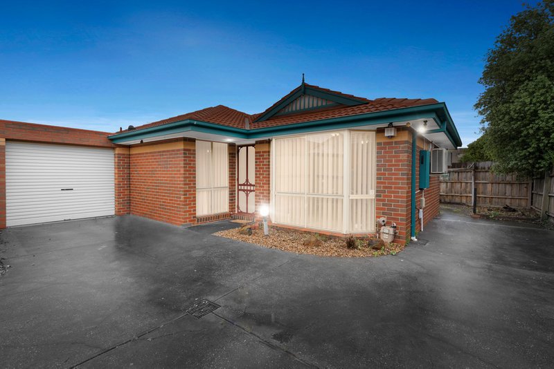 2/9 Bradley Drive, Mill Park VIC 3082