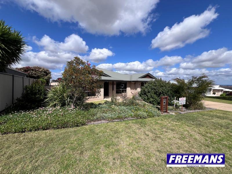 Photo - 29 Bridgeman Parade, Kingaroy QLD 4610 - Image 1