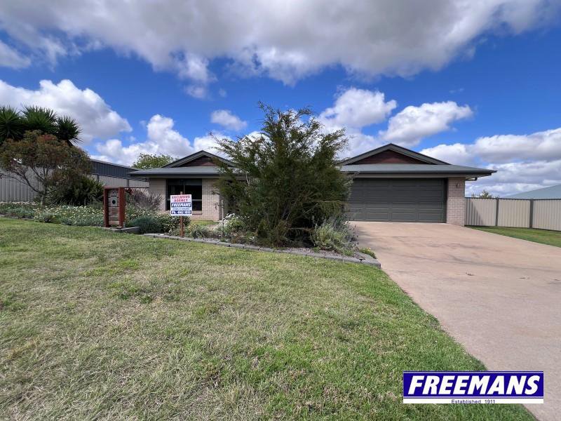 Photo - 29 Bridgeman Parade, Kingaroy QLD 4610 - Image 2