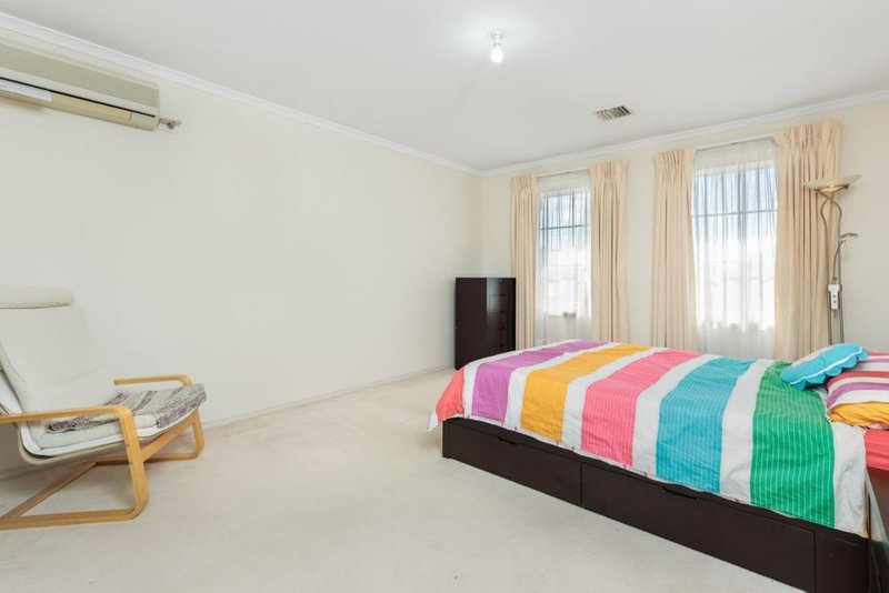 Photo - 29 Brighton Street, Glen Waverley VIC 3150 - Image 5