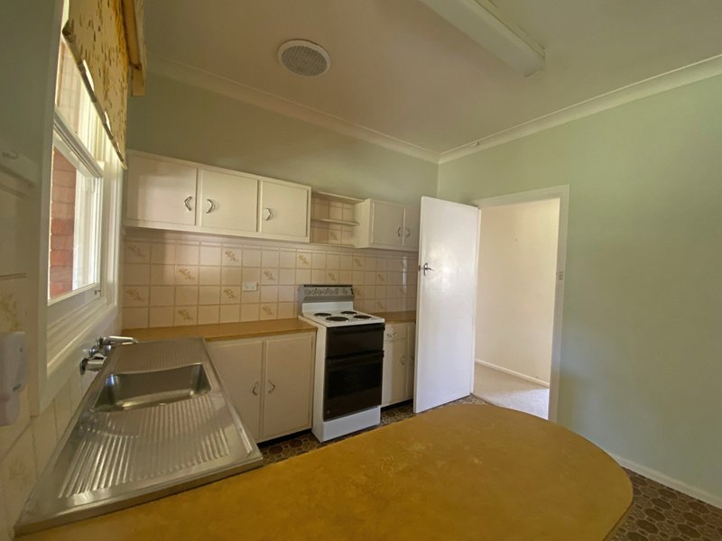 Photo - 29 Brinawarr Street, Bomaderry NSW 2541 - Image 4