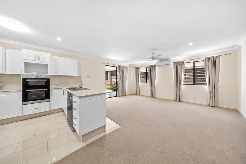 Photo - 2/9 Bruce Street, Chermside QLD 4032 - Image 2