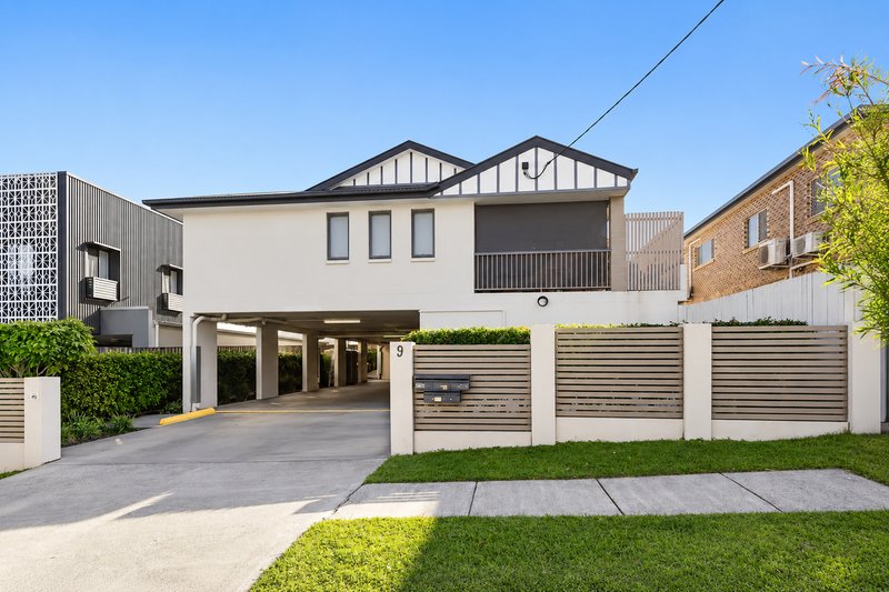 Photo - 2/9 Bruce Street, Chermside QLD 4032 - Image 11