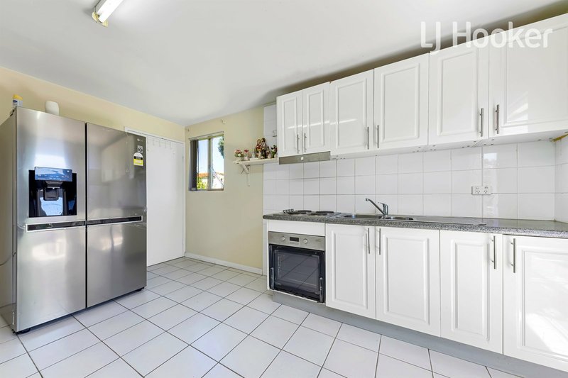 Photo - 29 Bulls Road, Wakeley NSW 2176 - Image 3