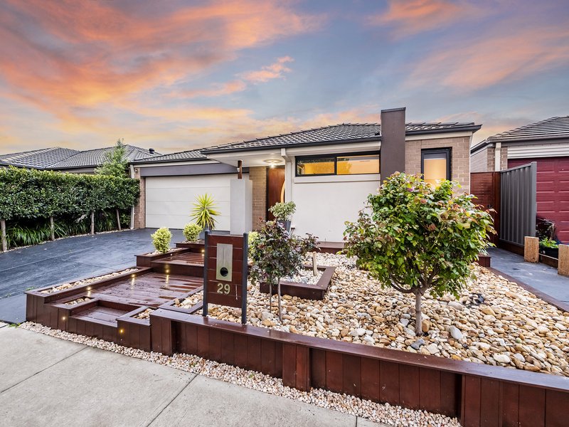 29 Burchill Avenue, Cranbourne East VIC 3977