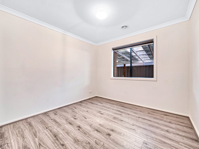 Photo - 29 Burchill Avenue, Cranbourne East VIC 3977 - Image 11