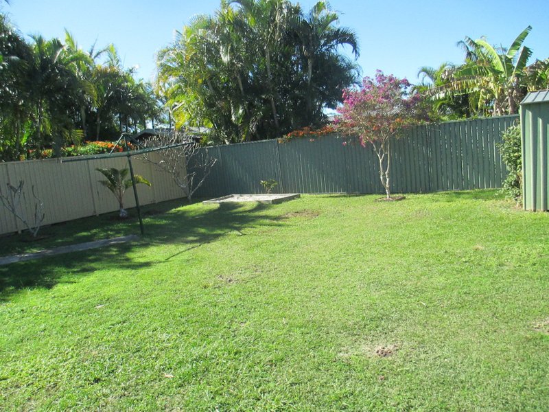 Photo - 29 Burrinjuck Drive, Coombabah QLD 4216 - Image 9