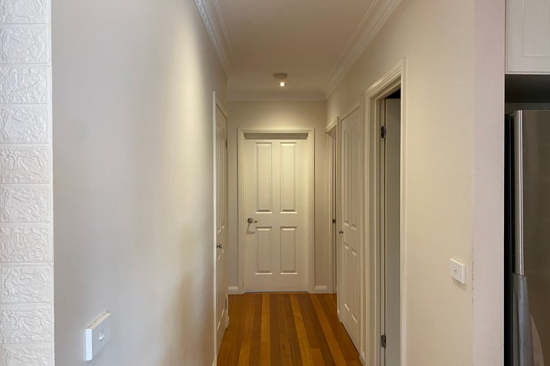 Photo - 2/9 Butler Street, Eumemmerring VIC 3177 - Image 4