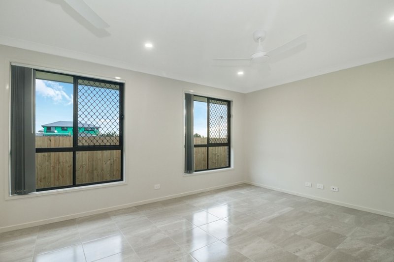 Photo - 29 Byron Avenue, Newport QLD 4020 - Image 7