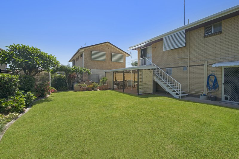 Photo - 29 Cabarita Avenue, Tugun QLD 4224 - Image 2