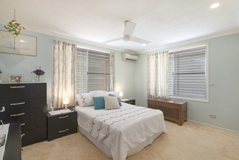 Photo - 29 Cabarita Avenue, Tugun QLD 4224 - Image 5