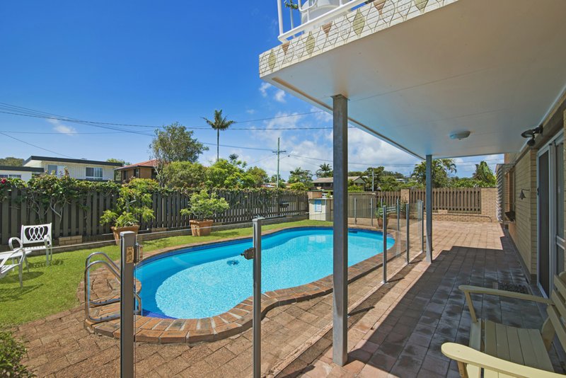 Photo - 29 Cabarita Avenue, Tugun QLD 4224 - Image 12