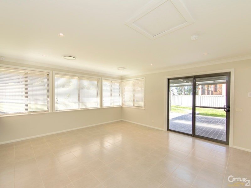 Photo - 29 Camberwarra Drive, Belmont North NSW 2280 - Image 11