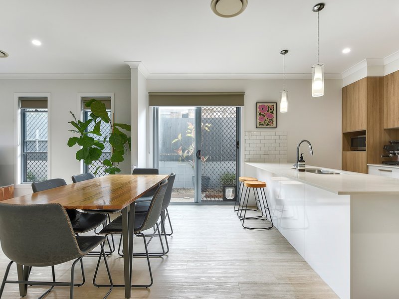 Photo - 29 Cameron Street, Nundah QLD 4012 - Image 2