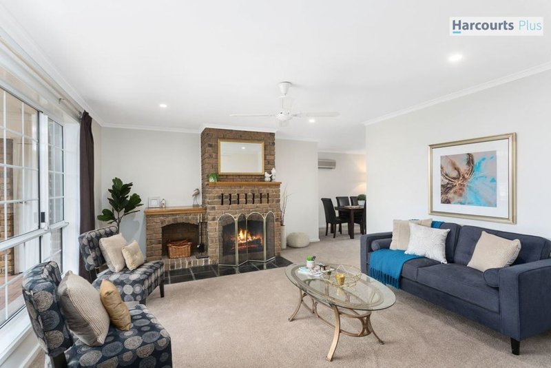 Photo - 29 Campus Drive, Aberfoyle Park SA 5159 - Image 5