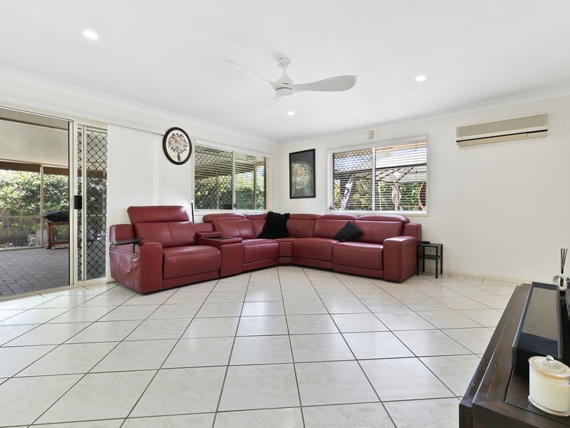 Photo - 29 Carpenter Way, Sandstone Point QLD 4511 - Image 11