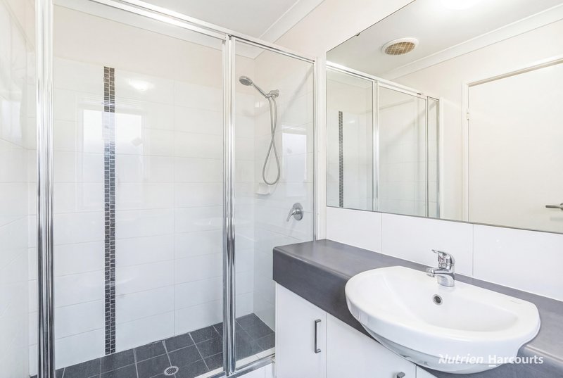 Photo - 29 Chambered Way, Jindalee WA 6036 - Image 7