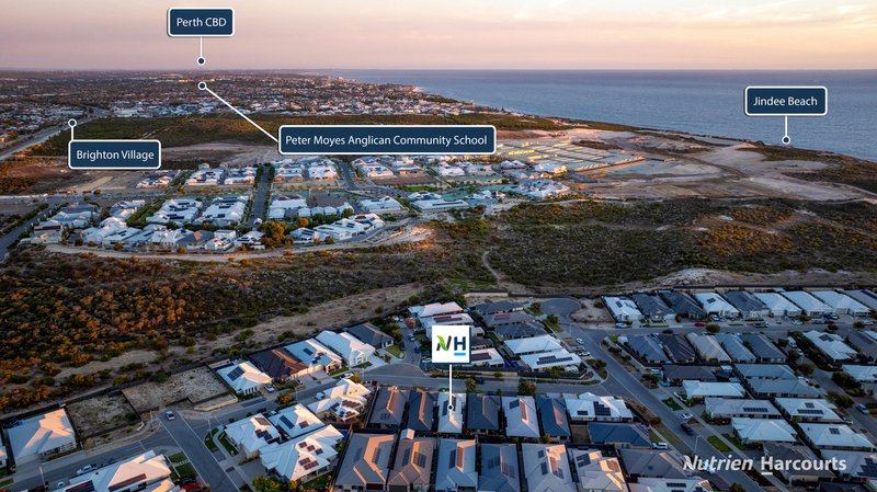 Photo - 29 Chambered Way, Jindalee WA 6036 - Image 9