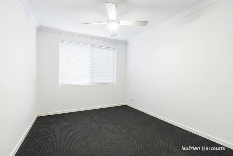 Photo - 29 Chambered Way, Jindalee WA 6036 - Image 13