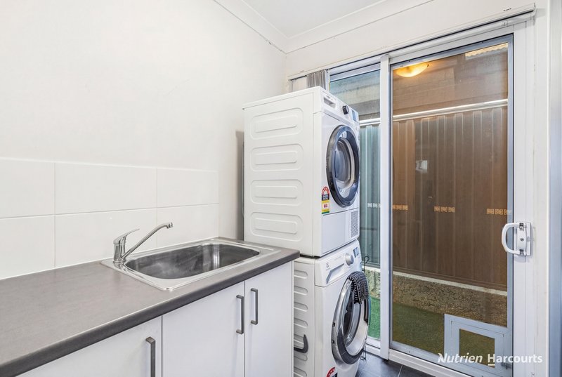 Photo - 29 Chambered Way, Jindalee WA 6036 - Image 16