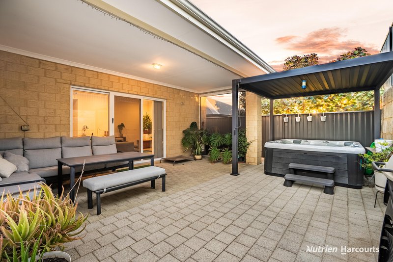 Photo - 29 Chambered Way, Jindalee WA 6036 - Image 17