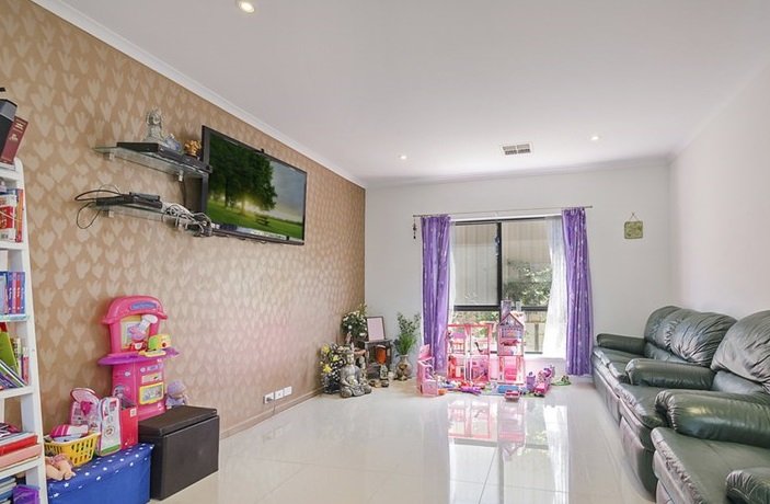 Photo - 29 Chelmsford Street, Craigmore SA 5114 - Image 10