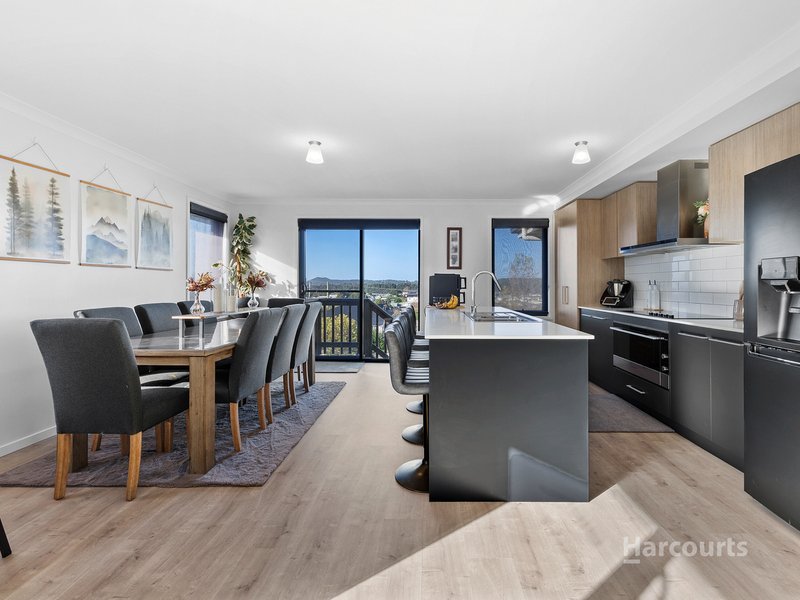 Photo - 29 Churchill Avenue, Upper Burnie TAS 7320 - Image 4
