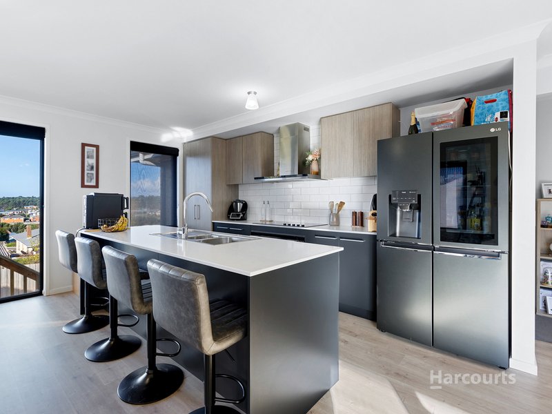 Photo - 29 Churchill Avenue, Upper Burnie TAS 7320 - Image 9