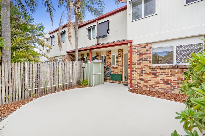 Photo - 2/9 Churchill Street, Coolangatta QLD 4225 - Image 5