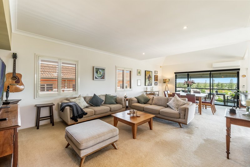 Photo - 2/9 Clarence Street, Yamba NSW 2464 - Image 4