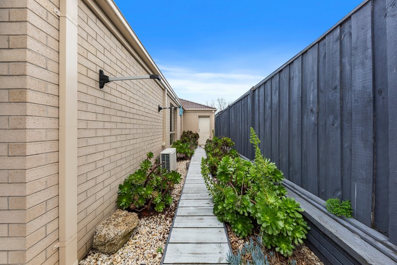 Photo - 29 Clarendon Street, Pakenham VIC 3810 - Image 13