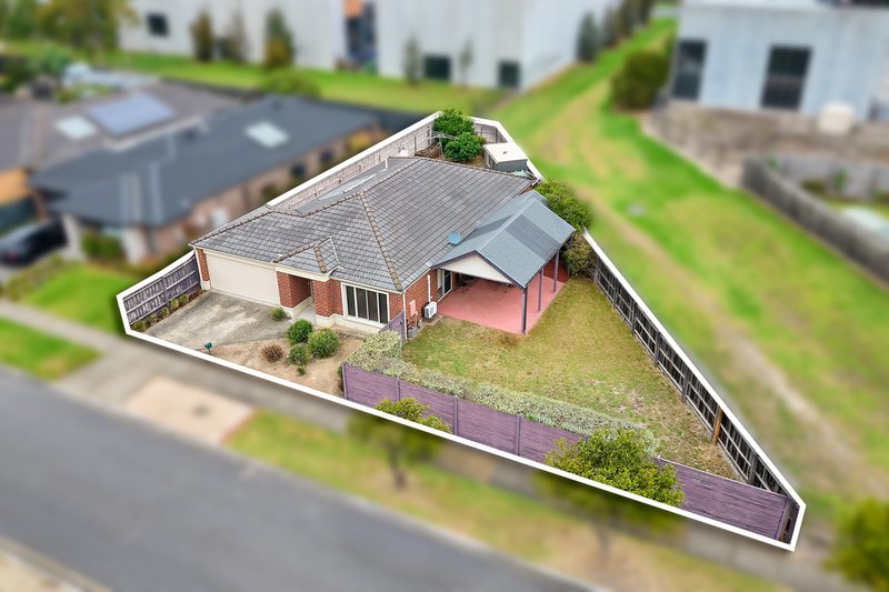 Photo - 29 Clifton Park Dve , Carrum Downs VIC 3201 - Image 2