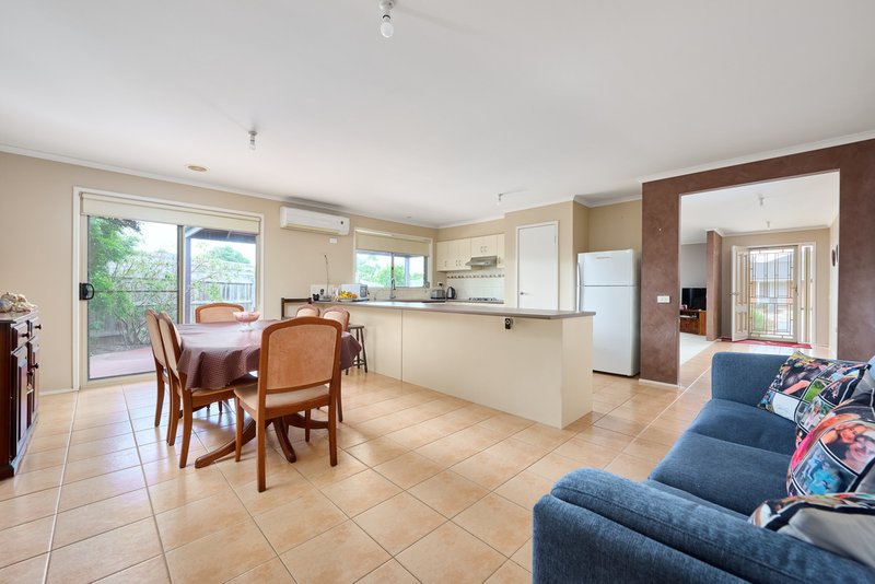 Photo - 29 Clifton Park Dve , Carrum Downs VIC 3201 - Image 3