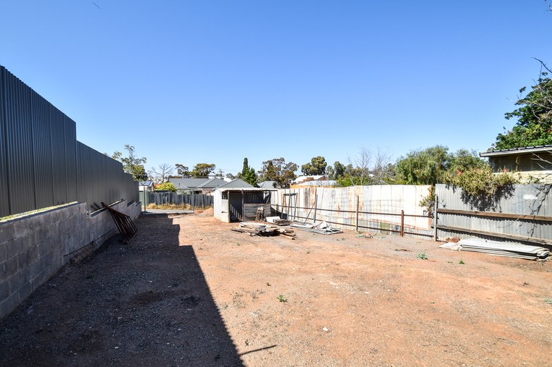 Photo - 29 Cobalt Street, Broken Hill NSW 2880 - Image 8