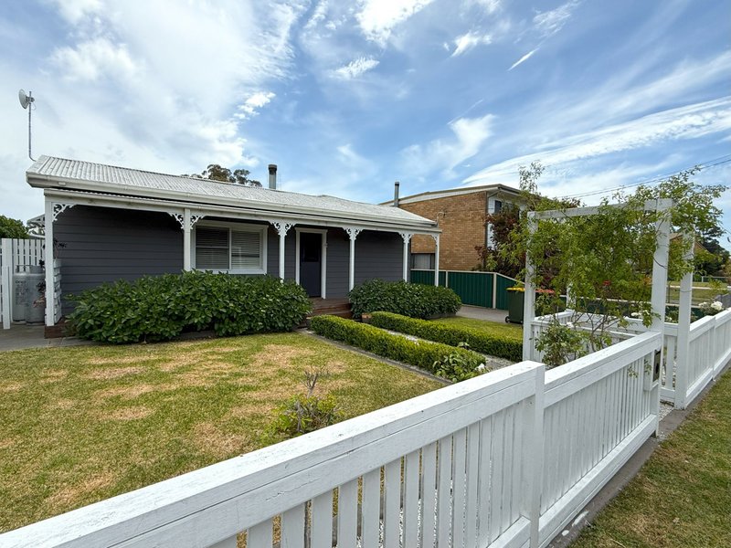 Photo - 29 Comarong Street, Greenwell Point NSW 2540 - Image 2