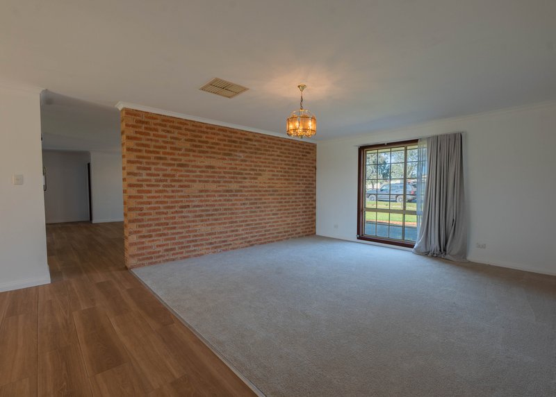 Photo - 29 Conway Street, Wyalong NSW 2671 - Image 6