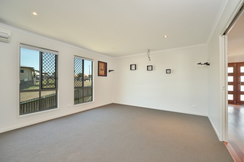 Photo - 29 Coolibah Street, Kin Kora QLD 4680 - Image 7