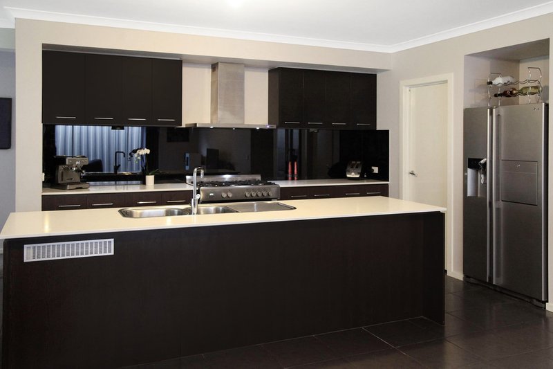 Photo - 29 Corymbia Promenade, Pakenham VIC 3810 - Image 3