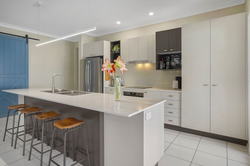 Photo - 29 Cotterill Avenue, Bongaree QLD 4507 - Image 3