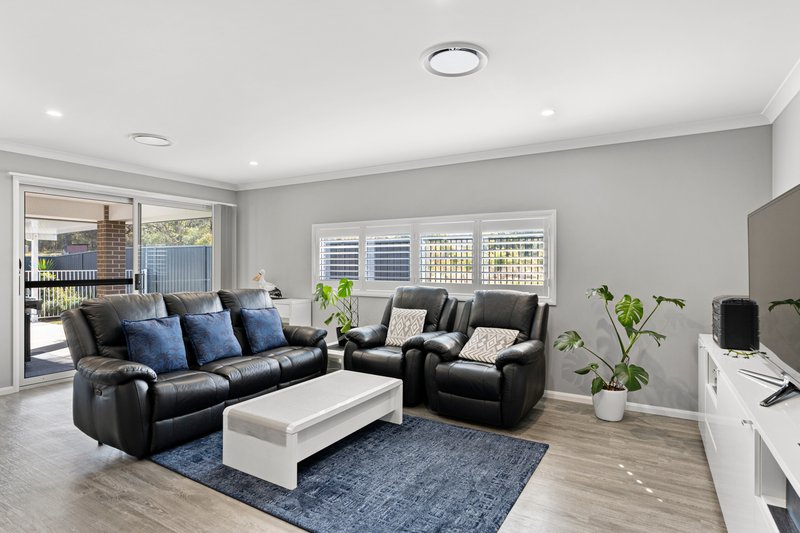 Photo - 29 Crane Street, Hamlyn Terrace NSW 2259 - Image 5