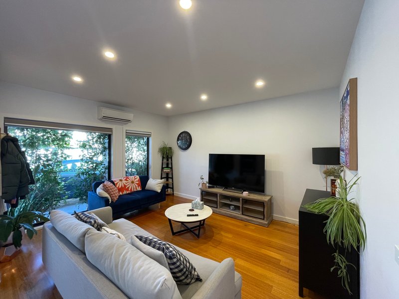 Photo - 2/9 Cresser Street, Altona North VIC 3025 - Image 4