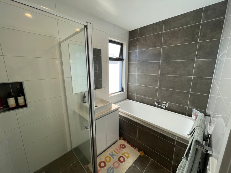 Photo - 2/9 Cresser Street, Altona North VIC 3025 - Image 11