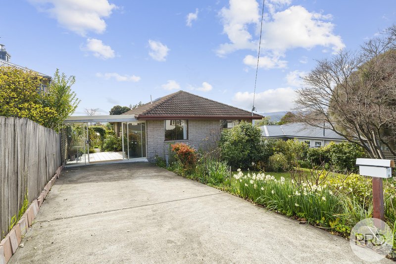 Photo - 2/9 Cressy Street, New Town TAS 7008 - Image 2